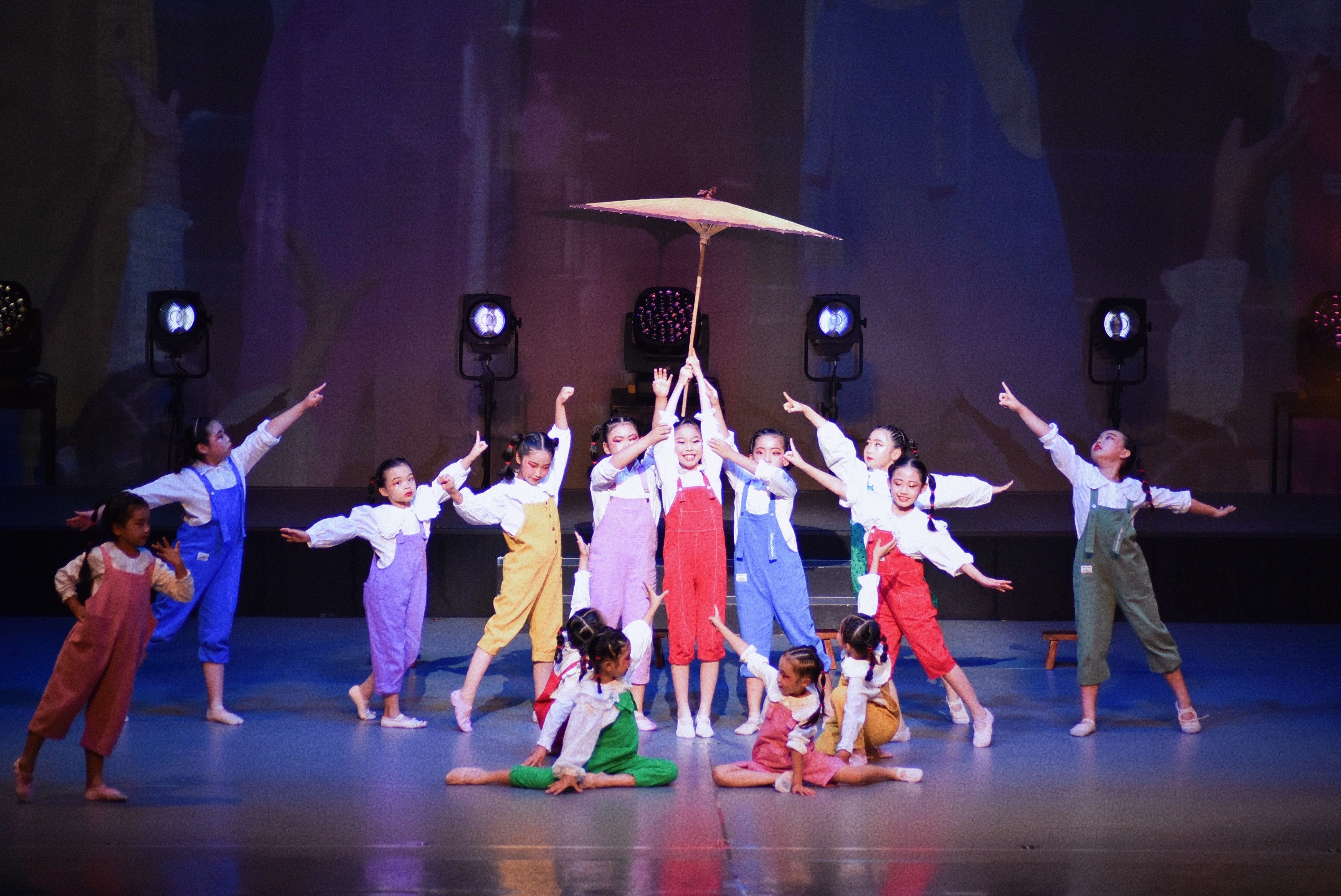 1690187352315600.jpg 1690187352315600.jpg